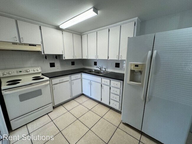 Building Photo - 3 br, 2 bath House - 10455 114th Terrace N