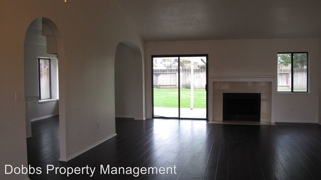 Foto del edificio - 3408 Dovewood St