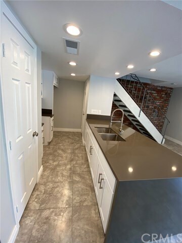 Building Photo - 3457 Rainbow Ln