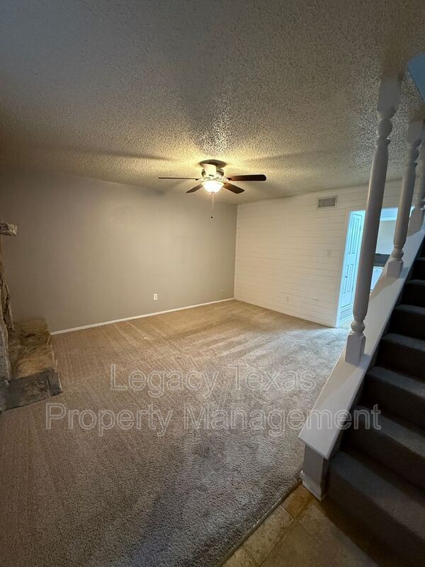 Foto del edificio - 1401 Courtney Pl