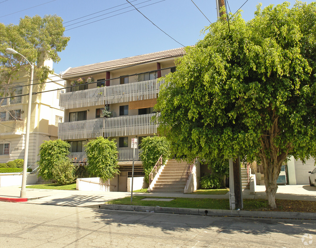 Primary Photo - Sierra Bonita Apartments