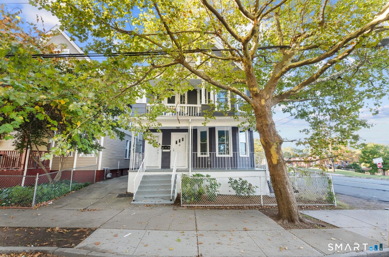 Primary Photo - 292 W Ivy St