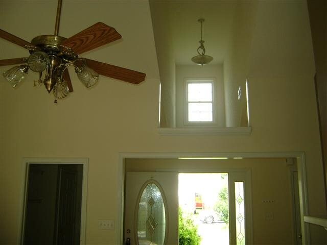 Building Photo - 105 England Ln