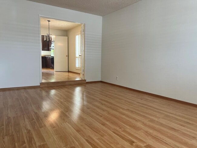 Building Photo - Elegant Executive Home Westborough SSF  5 ...