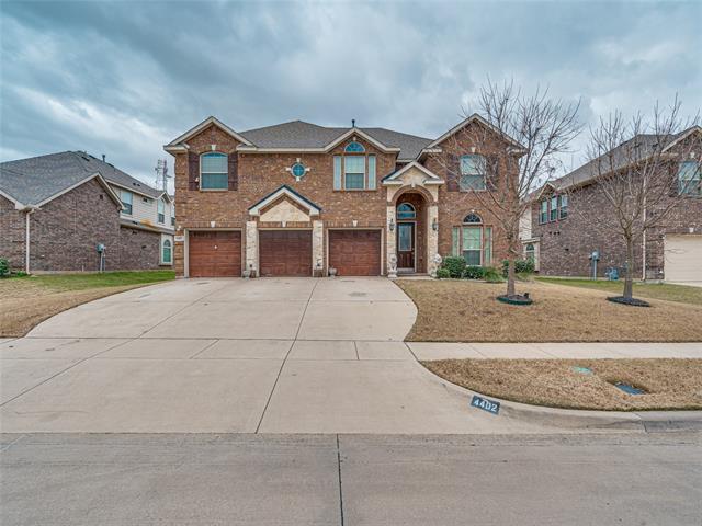 Foto principal - 4402 Woodcrest Ln