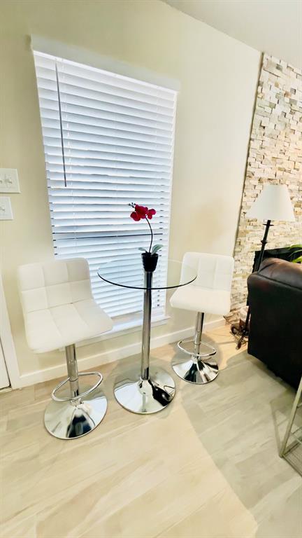 Foto del edificio - 2902 Cole St