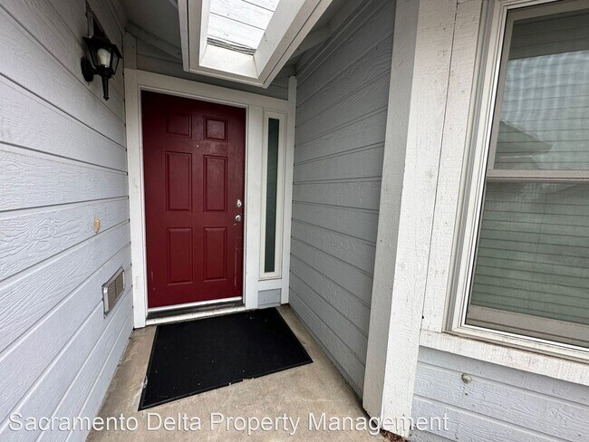 Building Photo - 4 br, 2.5 bath House - 8431 Auberry Drive