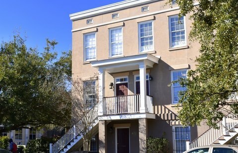Front entrance of town house - 433 Montgomery St