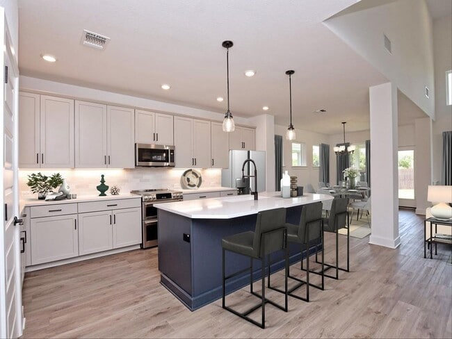 Foto del edificio - 920 Ray Berglund Blvd