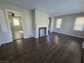 Building Photo - 994 Yellowstone Rd