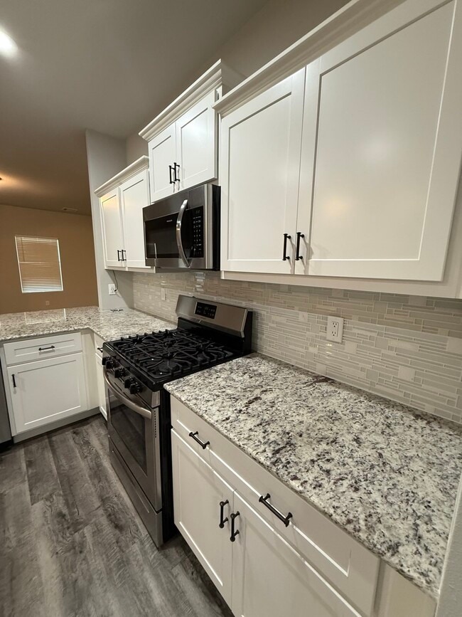 Building Photo - 1232 E Toledo St