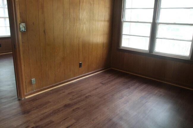 Foto del edificio - 724 Pine Ave