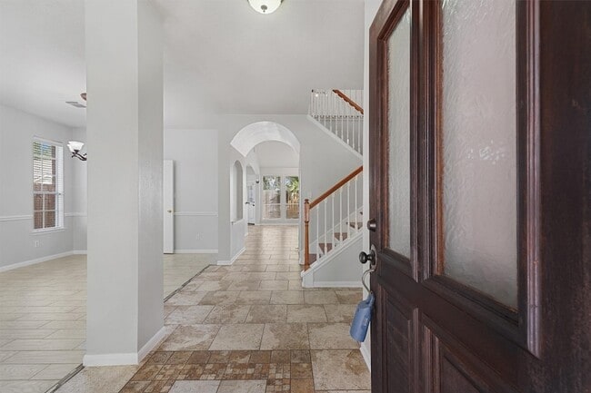 Building Photo - 17206 Stonebridge Trail