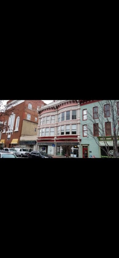 Primary Photo - 6 W Washington St