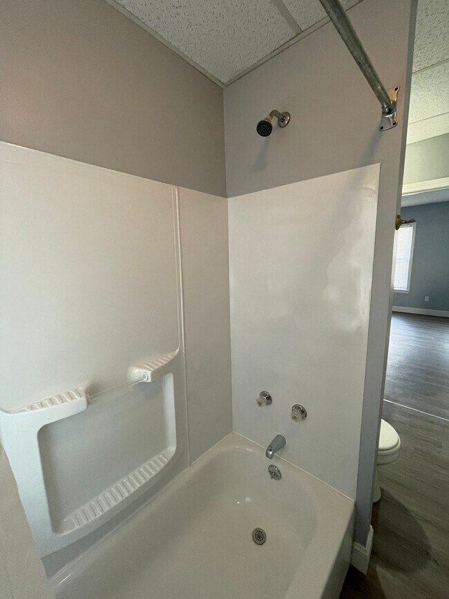 Building Photo - 191 Beech Street, Unit 3B
