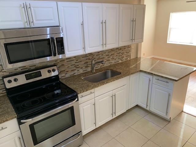 Foto principal - 738 NW 10th Ter