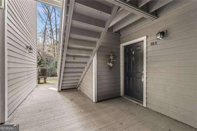 Building Photo - 523 Warm Springs Cir