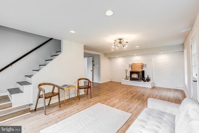 Foto del edificio - 24436 Lenah Rd