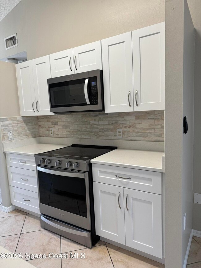 Foto del edificio - 118 Beach Park Ln