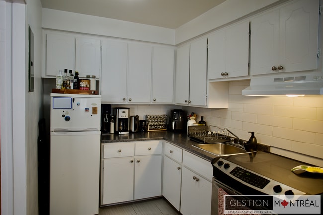 Building Photo - 3919 Newmarch