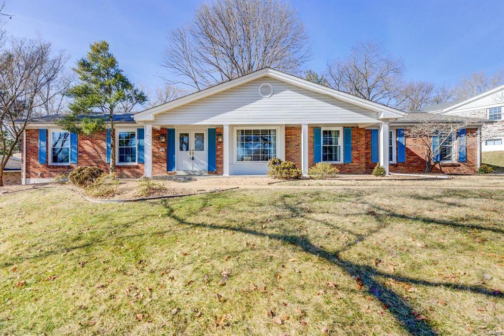 Primary Photo - 131 Portico Dr