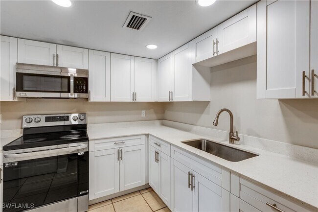 Foto del edificio - 5453 16th Pl SW