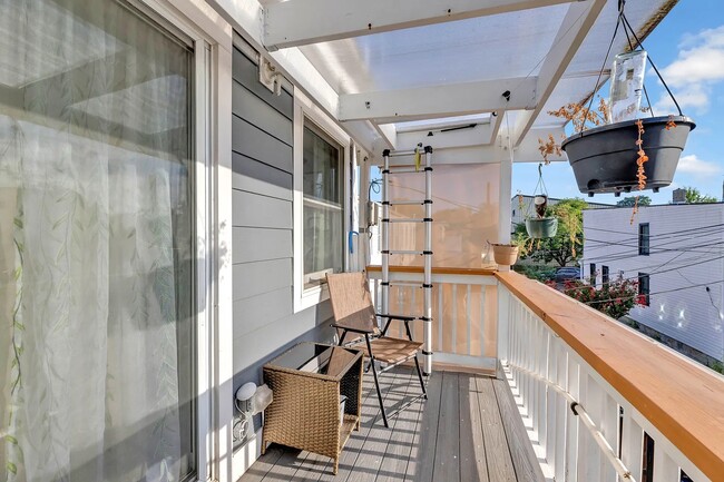 Foto del edificio - 639 20th St NE