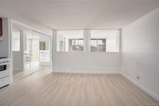 Building Photo - 1129 Rycroft St
