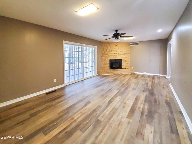 Foto del edificio - 4311 N Stanton St