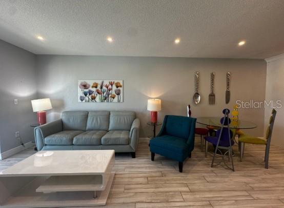 Foto del edificio - 708 S Tamiami Trl