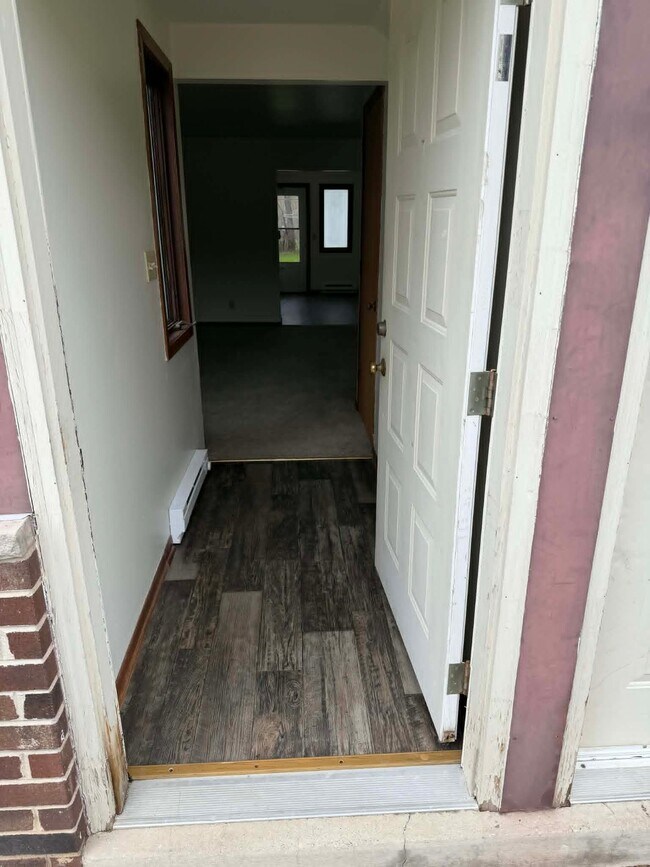 Foto del edificio - 700 Meadow Ln