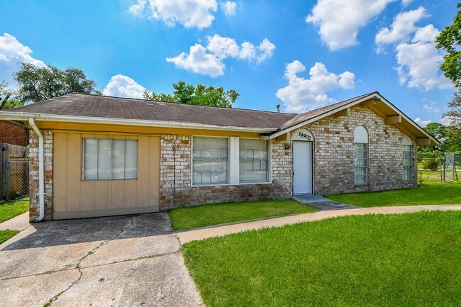 Building Photo - 14902 Gloster St