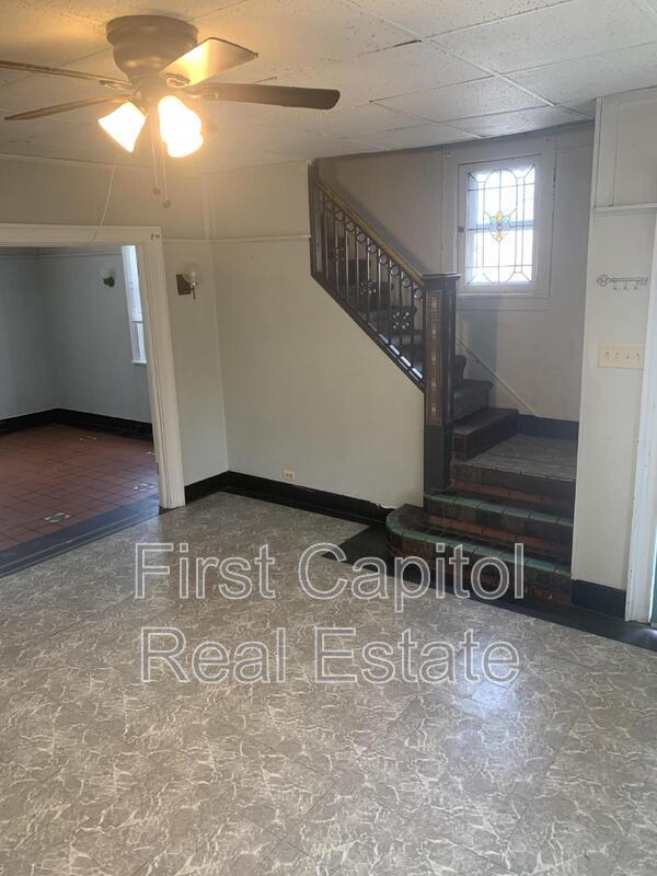 Building Photo - 3725A Derry St
