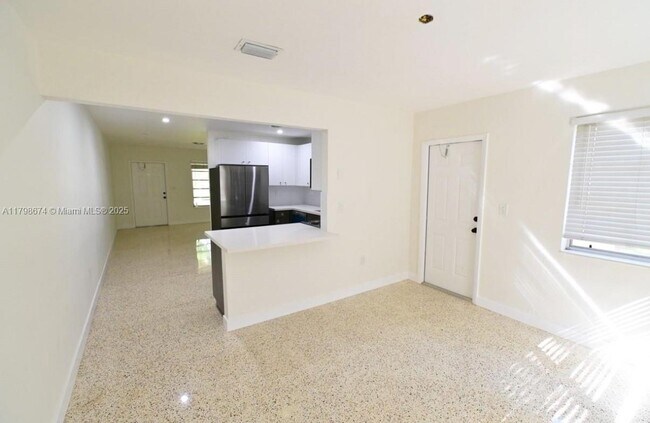 Foto del edificio - 11011 SW 79th Ave