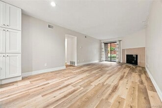 Building Photo - 433 Wright St