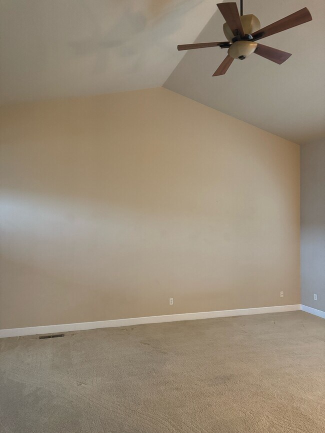 Building Photo - 150 Skyhawk Dr