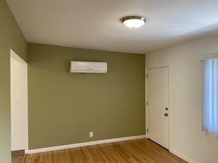 main room - 1619 Morton Ave