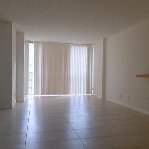 Foto del edificio - 17021 N Bay Rd