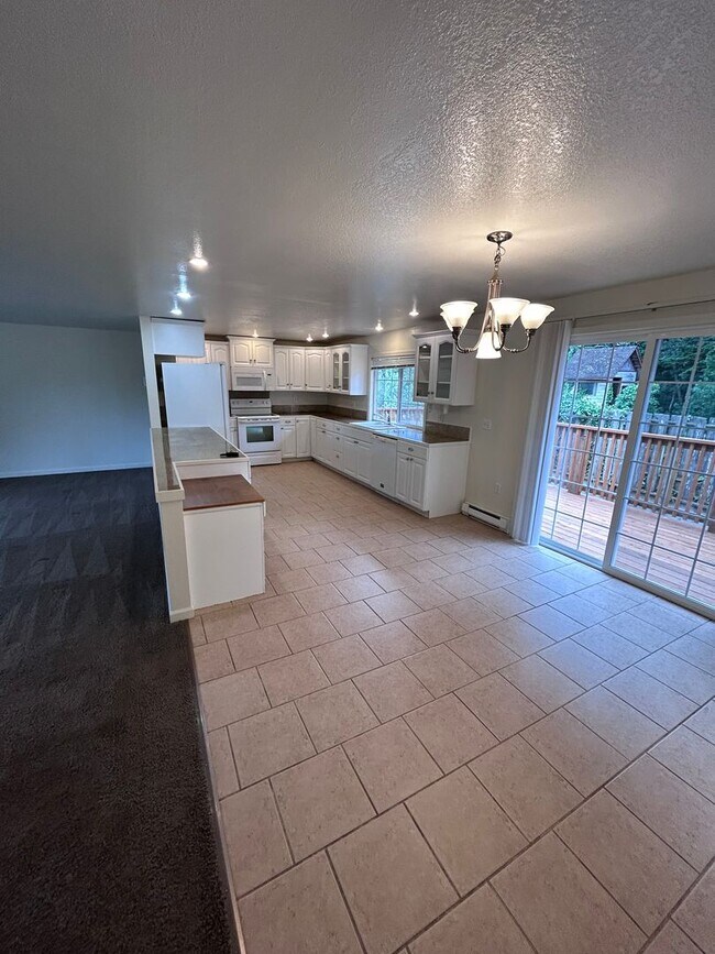 Building Photo - 1786