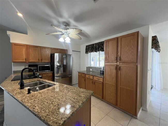 Building Photo - 6557 Freeport Dr