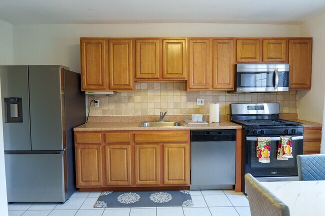 Foto del edificio - 8439 Pioneer Dr