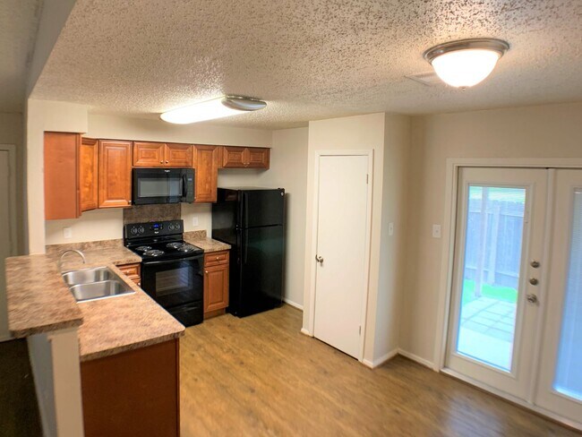 Building Photo - 3603MR