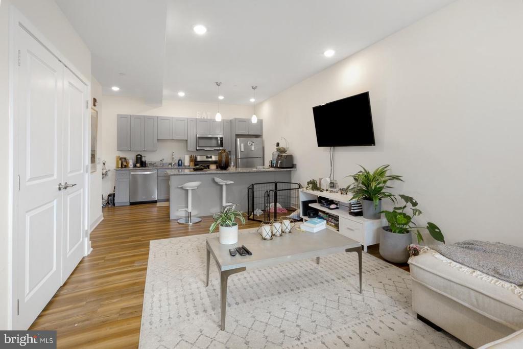 Foto principal - 2411 Kensington Ave