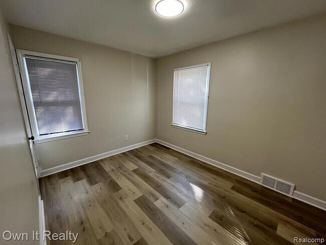 Foto del edificio - 7650 Beaverland St