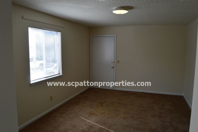 Building Photo - Lyngate Apartments