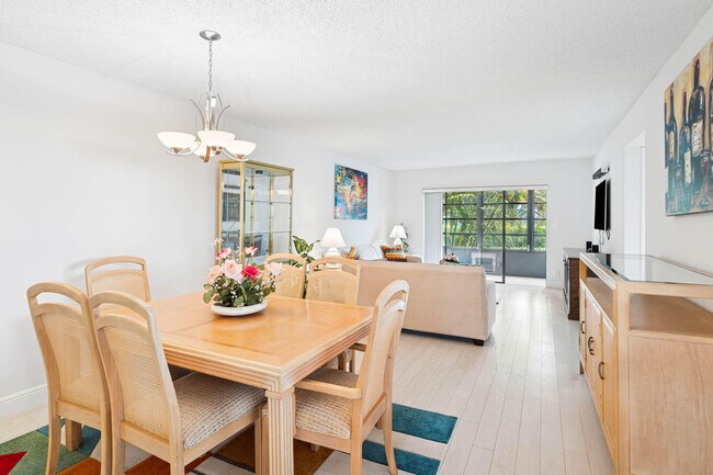 Foto del edificio - 15450 Pembridge Dr