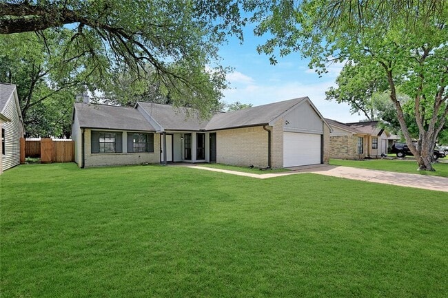 Building Photo - 24007 Running Iron Dr