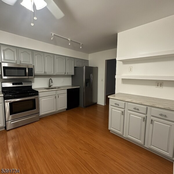 Foto del edificio - 608 Robin Rd