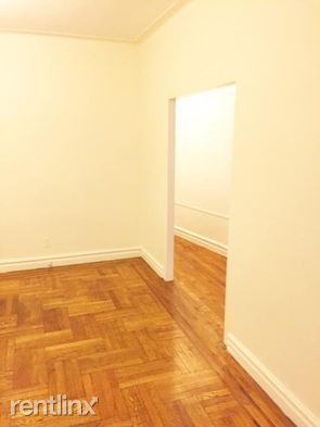 Foto del edificio - 6701 Ridge Blvd