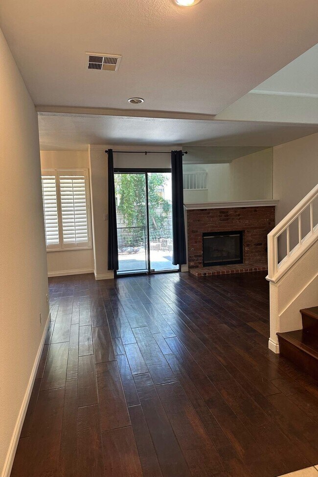 Foto del edificio - 29723 Strawberry Hill Dr